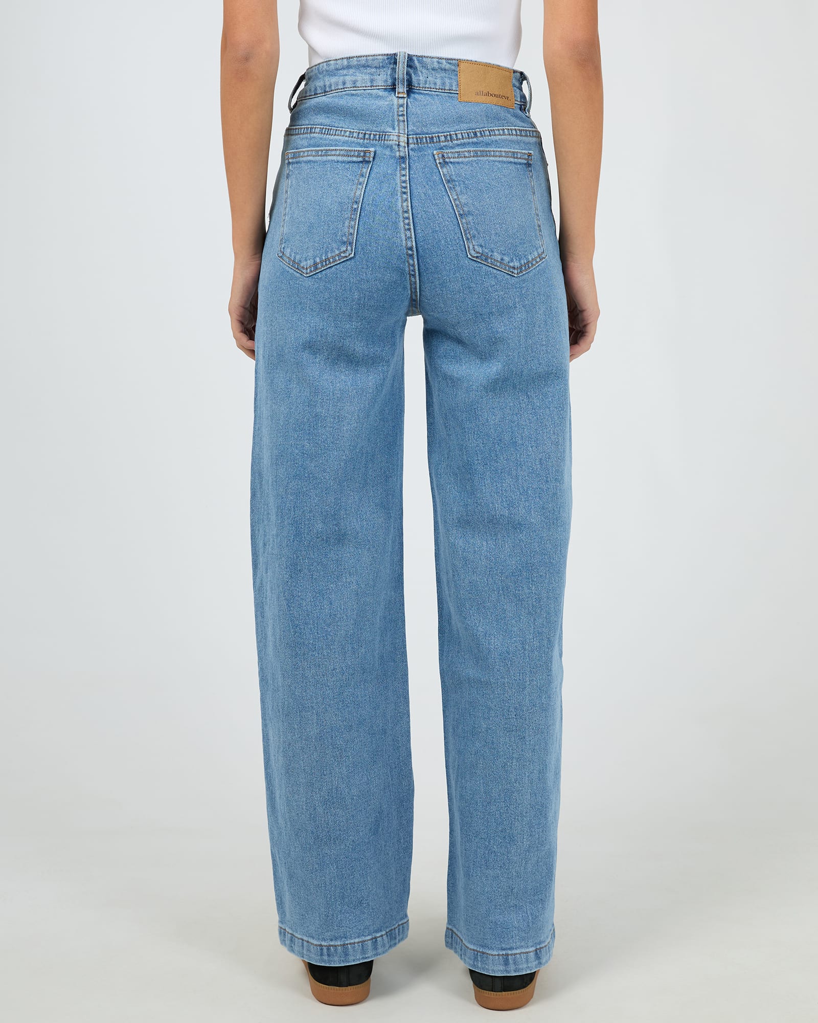 Jacqui Wide Leg Jean