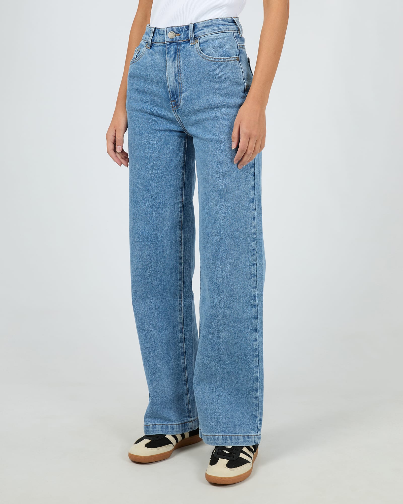 Jacqui Wide Leg Jean